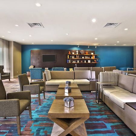 Courtyard By Marriott Gulfport Beachfront Buitenkant foto