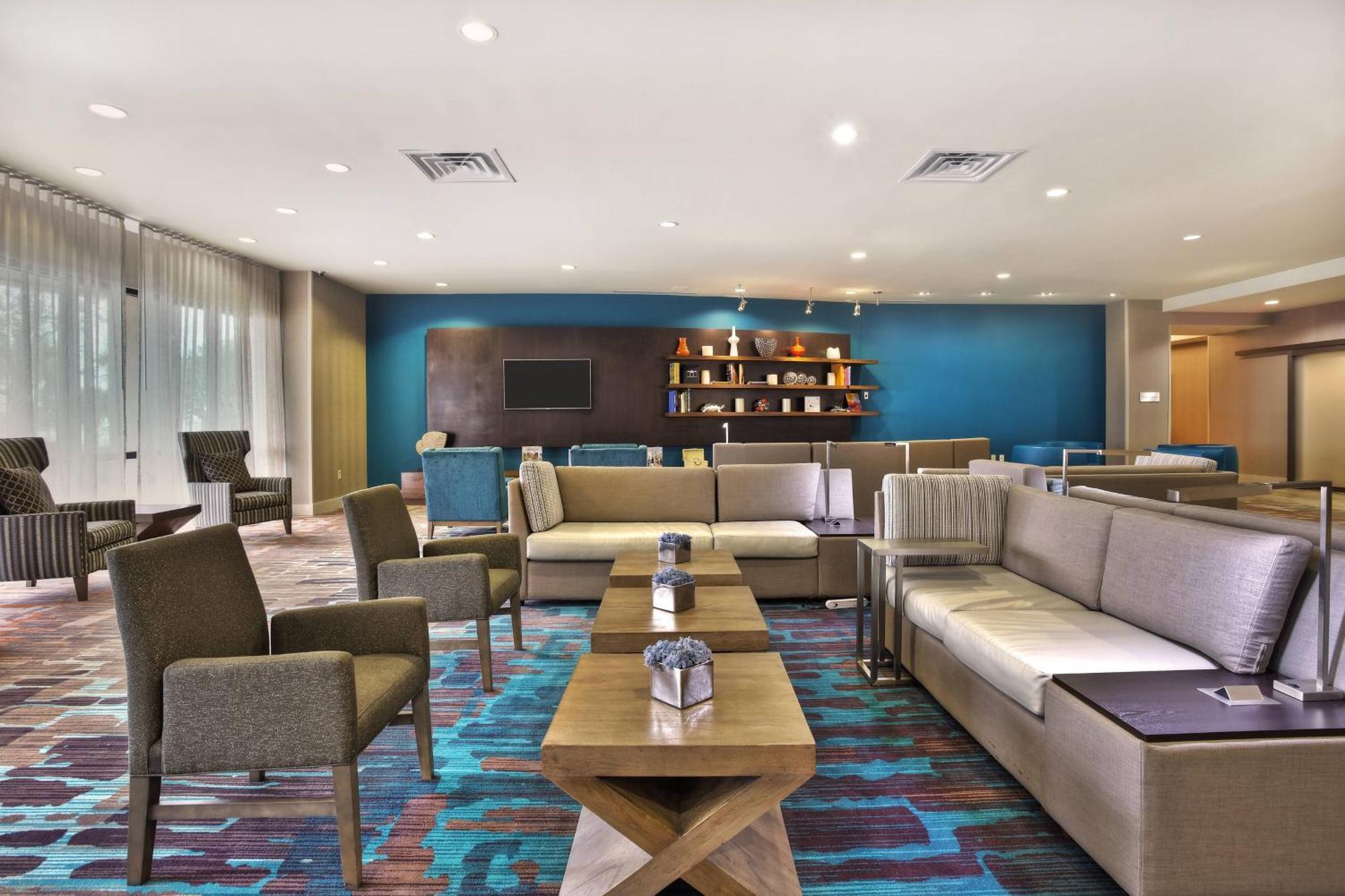 Courtyard By Marriott Gulfport Beachfront Buitenkant foto